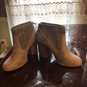 NEW Womens Tan Ankle Boots Size 9 Zip Up